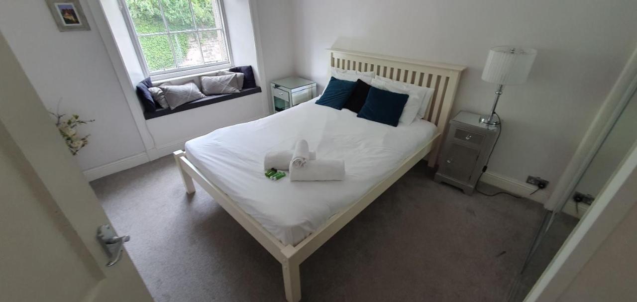 Joivy Unique Old Town Stay Under Edinburgh Castle 외부 사진