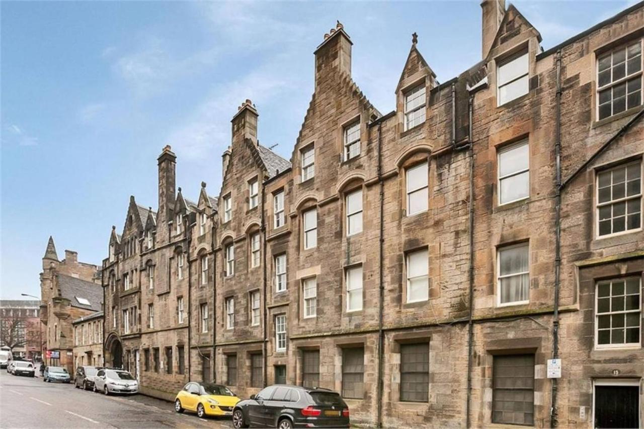 Joivy Unique Old Town Stay Under Edinburgh Castle 외부 사진
